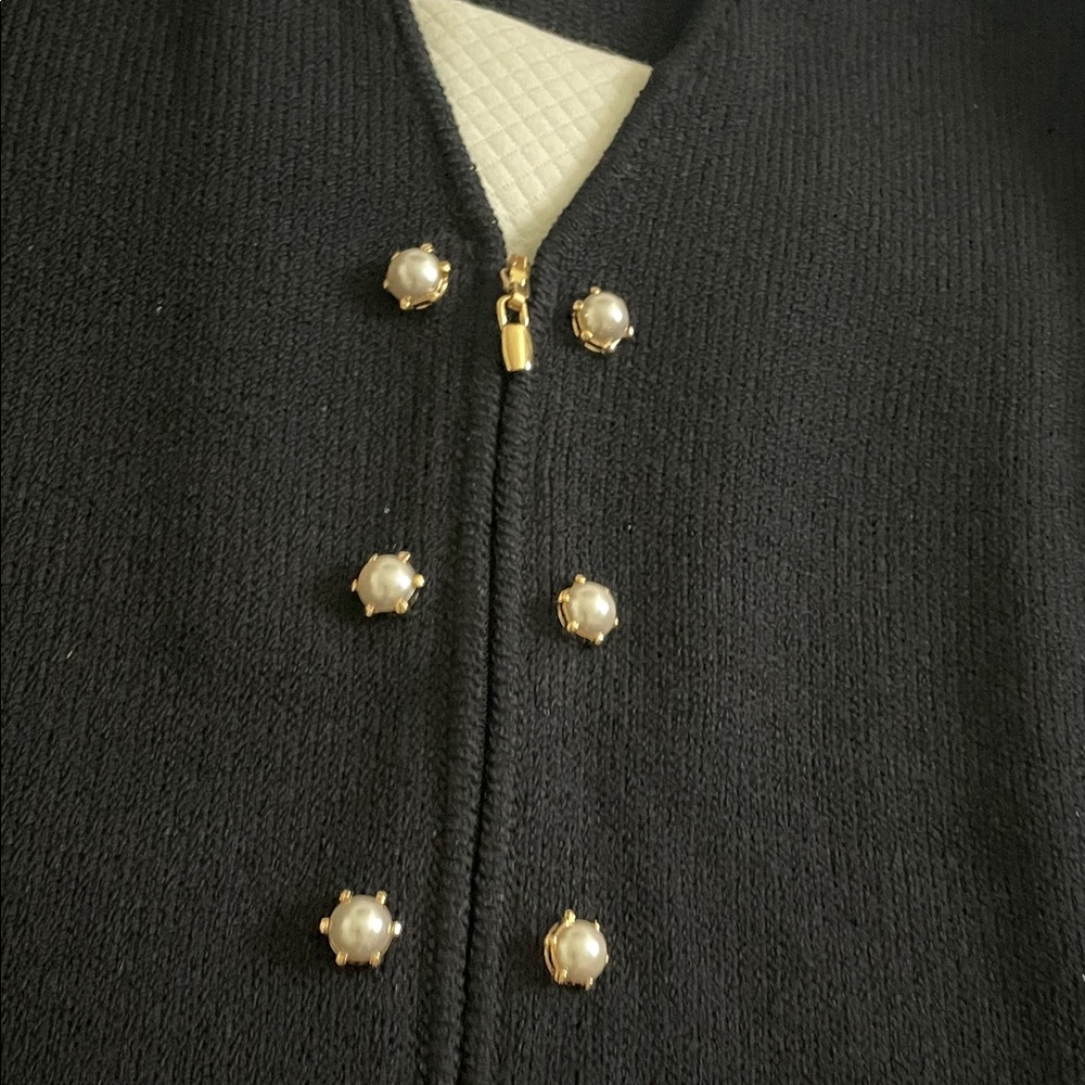 St. John knit 4 piece set BLACK pearl buttons gold zipper - Picture 4 of 16